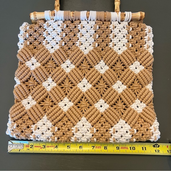 Handcrafted Tan and White Woven Bag - Picture 7 of 7